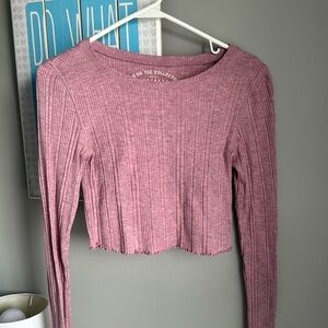 Cropped long sleeve top